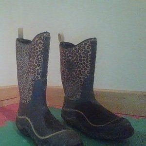 Cheetah boots